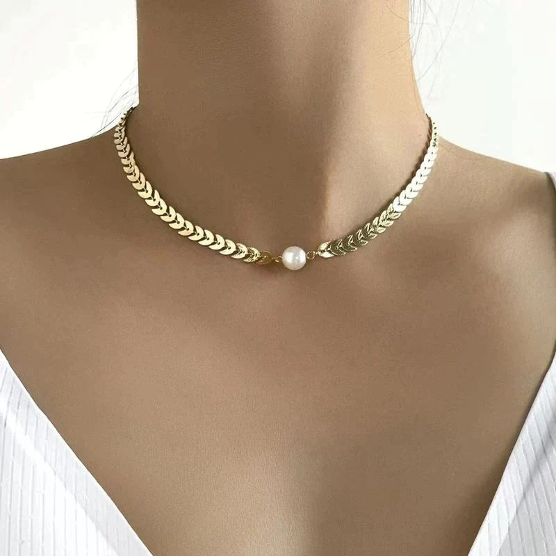 MARÍA JOSÉ JOSÉ | Collar con perla dorado