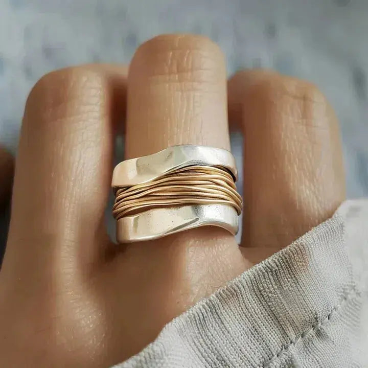 JIMENA | Anillo con hilos dorados