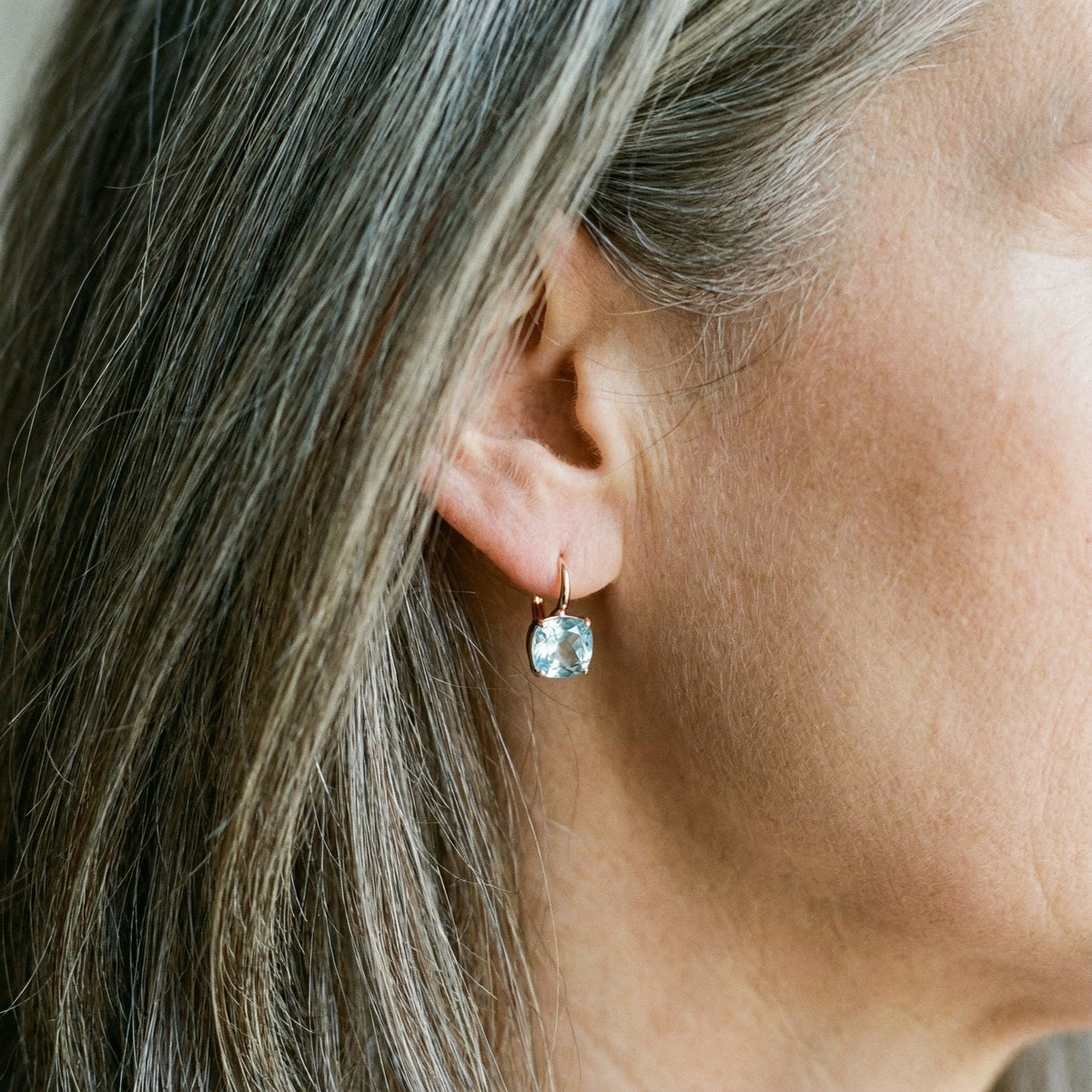 MARÍA JOSÉ JOSÉ | Pendientes con circonia azul