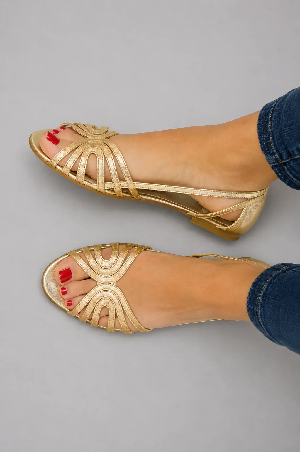 ANDREA | Sandalias doradas de tiras finas
