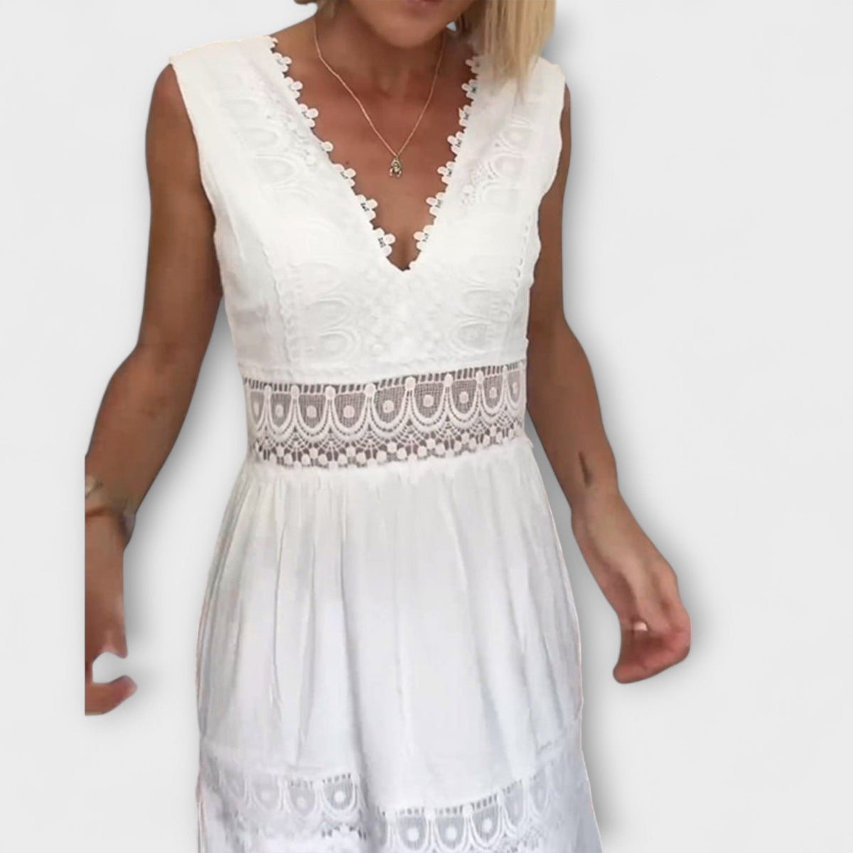 MARÍA JOSÉ JOSÉ | Vestido midi de encaje con escote en V