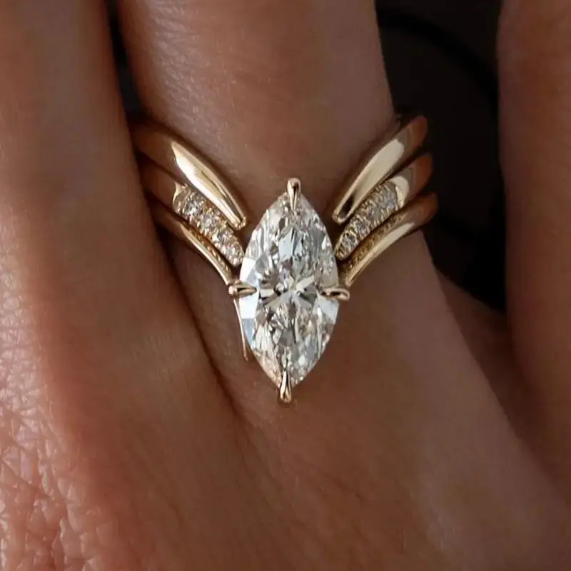 MARÍA JOSÉ JOSÉ | Anillo de gota en oro