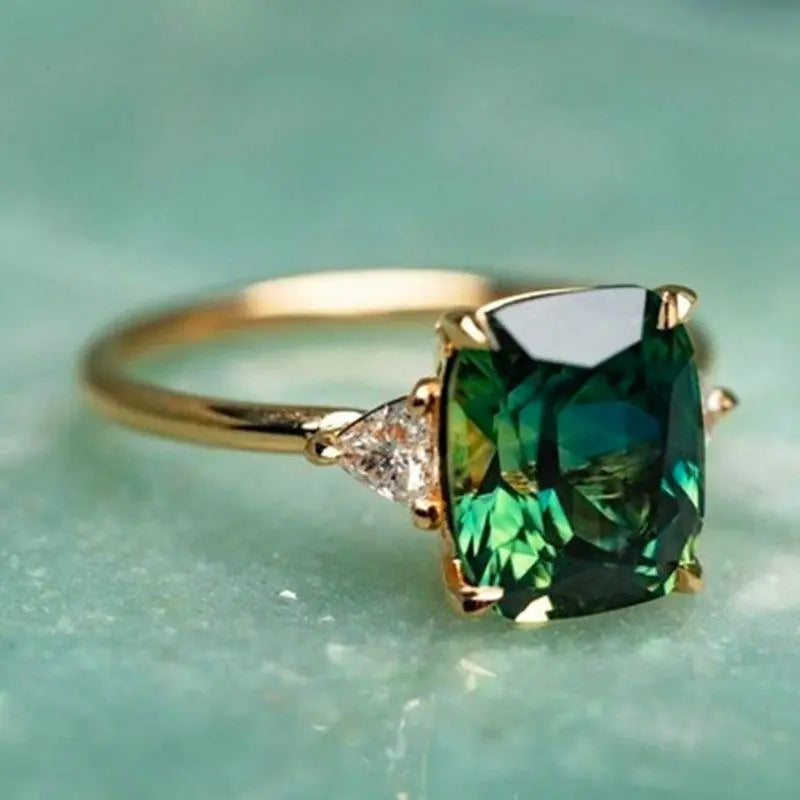 PAOLA | Anillo cuadrado con esmeralda