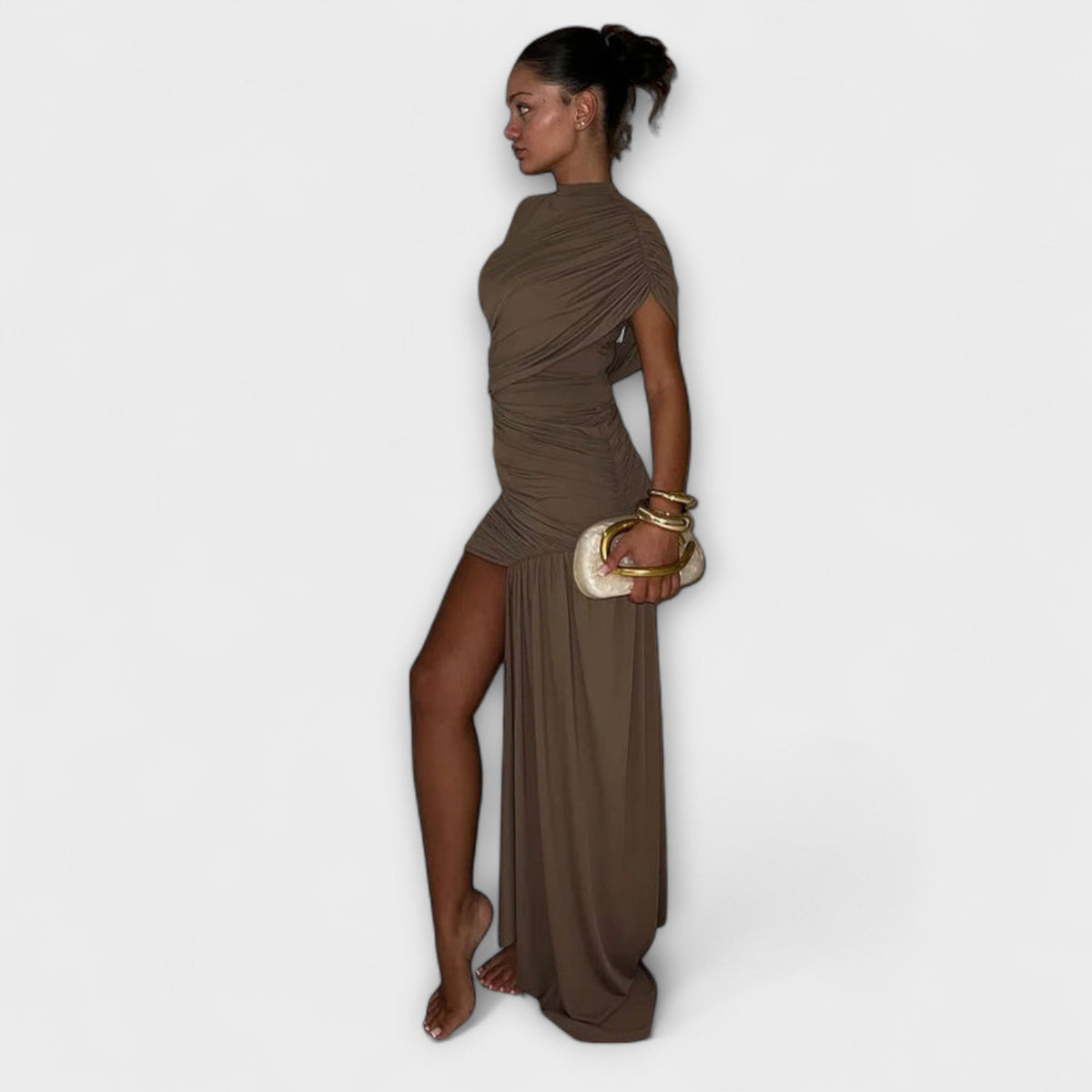 LOLA | Vestido ajustado con volantes