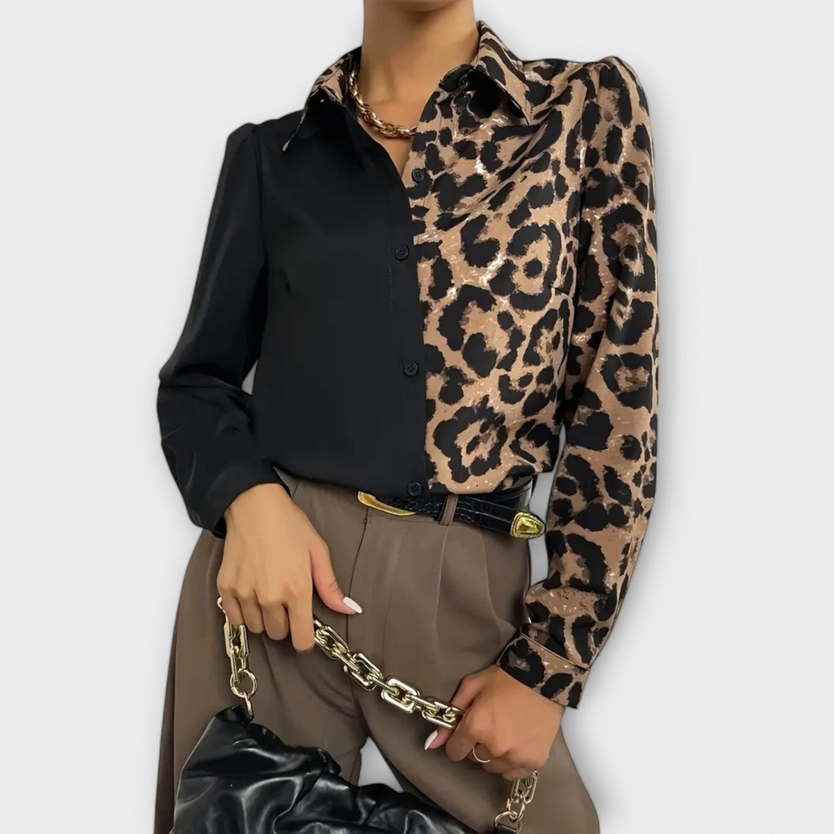LAURA | Blusa con estampado de leopardo